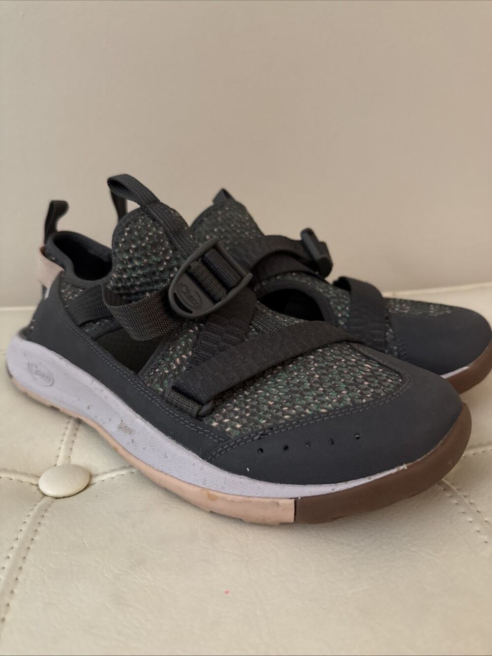 Chaco Odyssey Sport Closed Toe Outdoor Sandals gray Gorpcore Women's 10 XCLNT